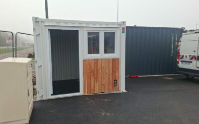 Bureau d’accueil en container aménagé